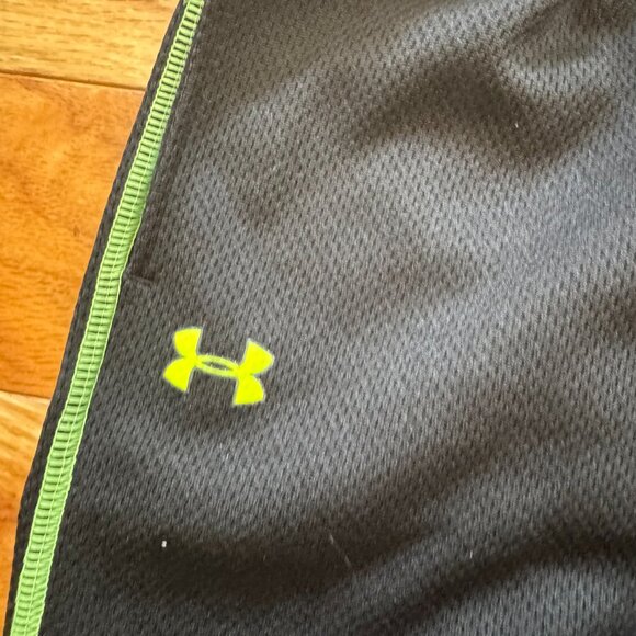 Boys size 3T Under Armour black with neon yellow preowned pants - Picture 2 of 6